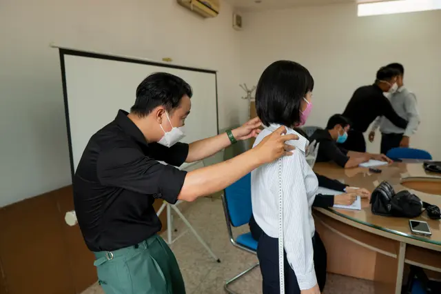 Mon Amie may đồng phục cho Công ty Sơn Hải Âu — 3/6
