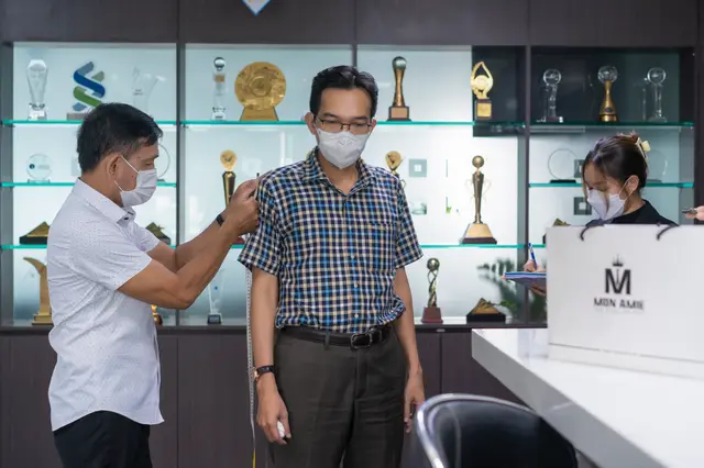 Mon Amie may đồng phục cho Tập đoàn Xây dựng Hòa Bình — 3/11