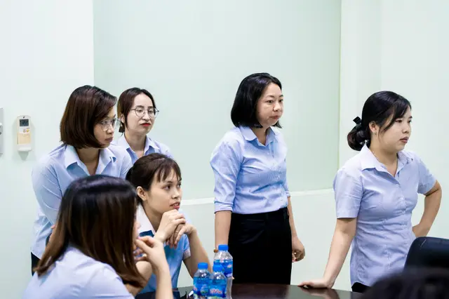 Mon Amie may đồng phục cho Velmar — 4/7