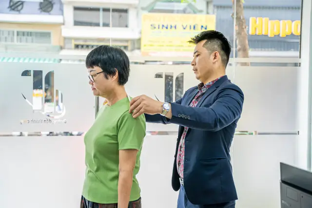 Mon Amie may đồng phục cho Viện Phát triển Nguồn nhân lực và Kinh doanh — UEH — 5/11