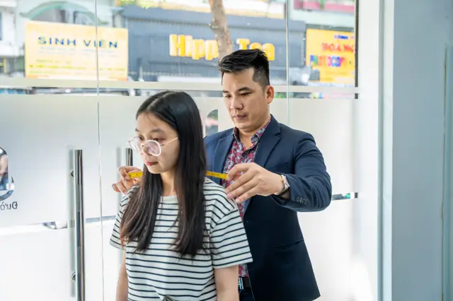 Mon Amie may đồng phục cho Viện Phát triển Nguồn nhân lực và Kinh doanh — UEH — 7/11