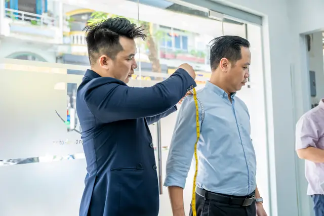Mon Amie may đồng phục cho Viện Phát triển Nguồn nhân lực và Kinh doanh — UEH — 11/11