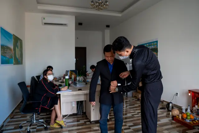 Mon Amie may đồng phục cho VNS — 3/6