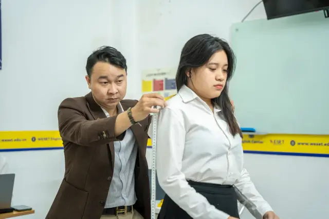 Mon Amie may đồng phục cho Weset English Center — 18/35