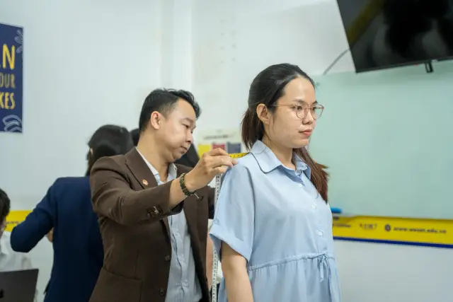 Mon Amie may đồng phục cho Weset English Center — 19/35