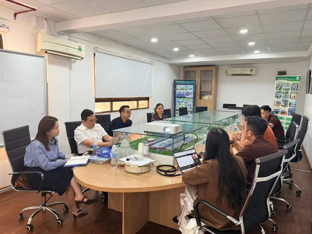 Mon Amie may đồng phục cho YBA Chợ Lớn — 3/4