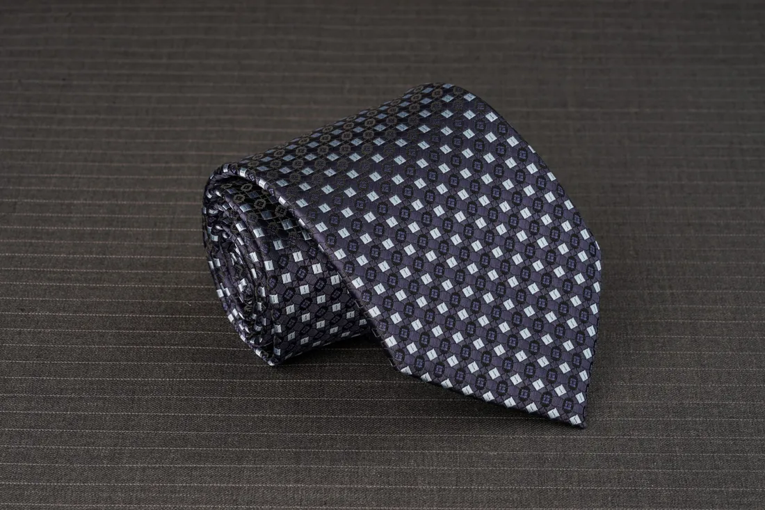 Cà vạt 50% lụa · 31 — 1/1