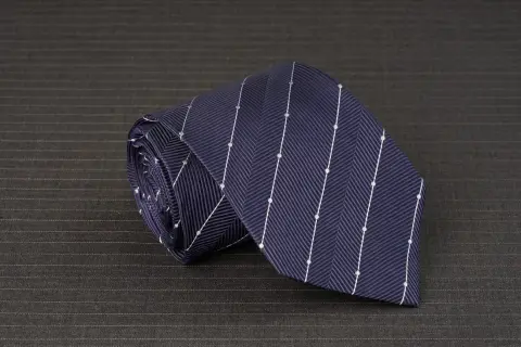 Cà vạt 50% lụa · 32