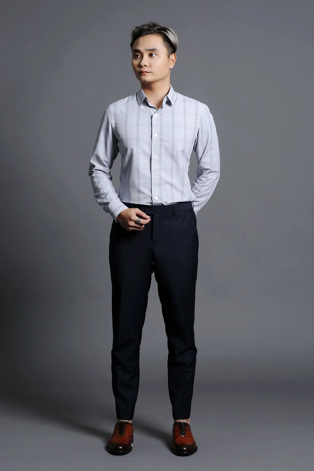 Đồng Phục Áo Sơ Mi Nam Caro Xám — 1/2