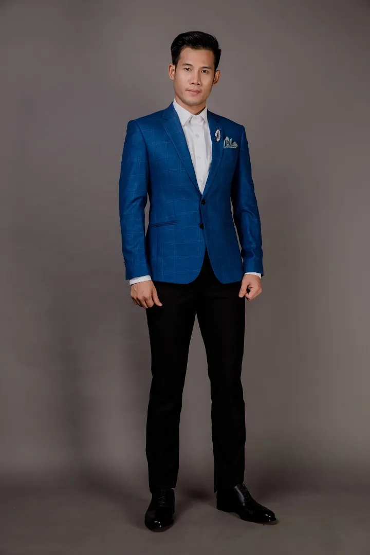 Blazer nam · 19 — 1/1