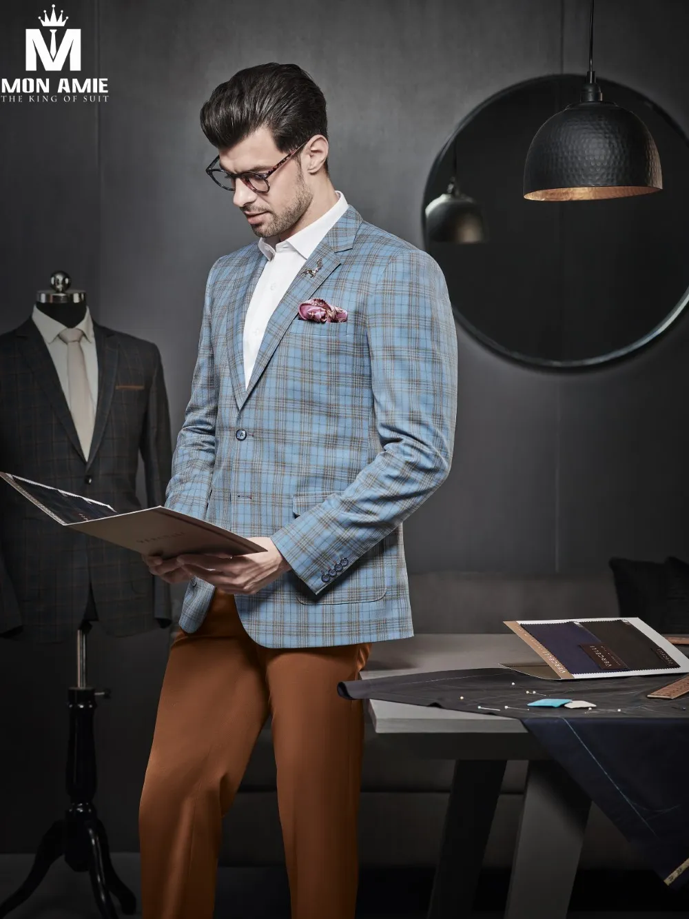 Blazer caro xanh da trời, quần nâu cam D667 — 1/1