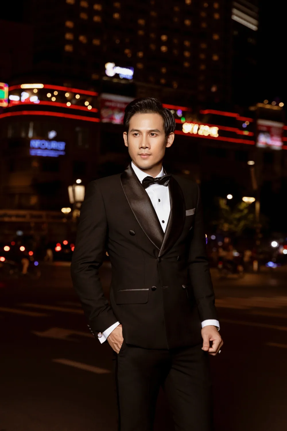 Tuxedo — 1/5