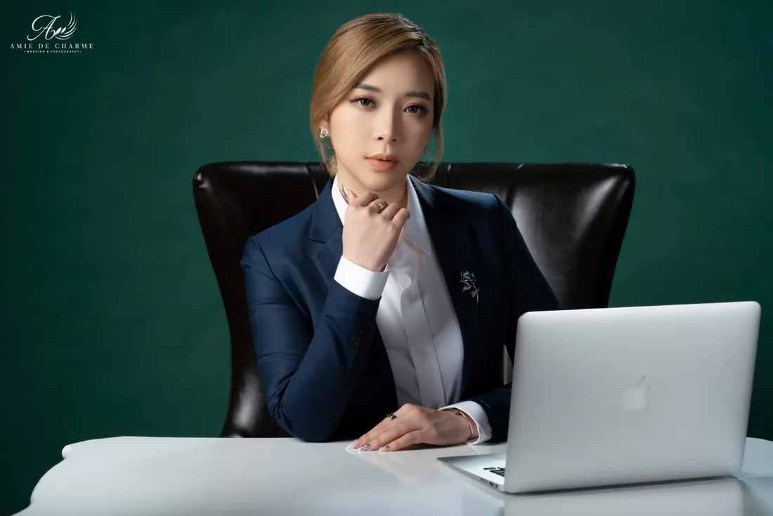 Suit Doanh Nhân Nữ — 1/4