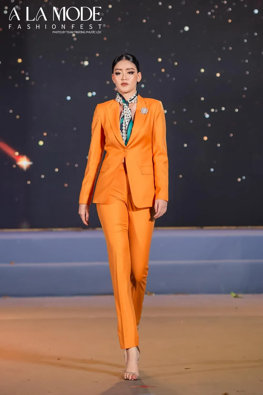 Suit Nữ Mon Amie — 1/4