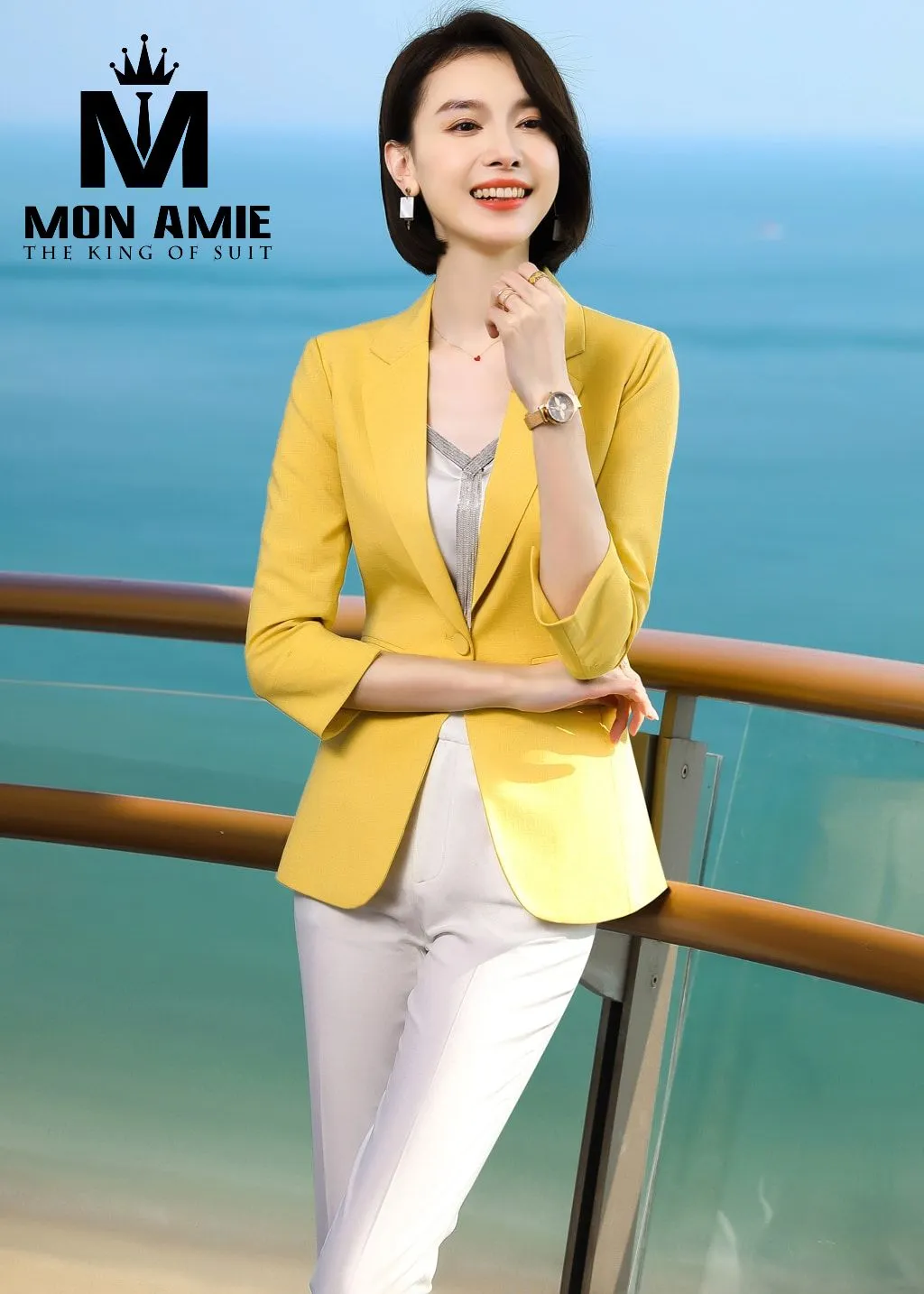 Blazer vàng tay lửng, quần tây trắng PN1743 — 1/4